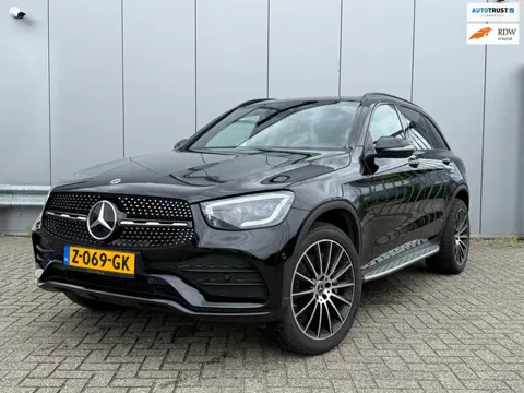 Mercedes-Benz GLC-klasse 300e 4MATIC Business Solution AMG | Head-Up Display | Panoramadak | Elektri