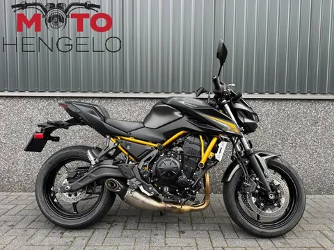 Kawasaki Z650 S PERFORMANCE AKRAPOVIC (bj 2026)