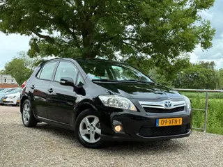 Toyota Auris 1.8 Full Hybrid Business | Cruise + Clima nu € 7.975,-!!!