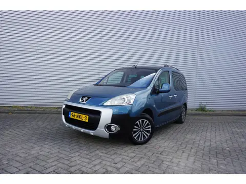 Peugeot Partner Tepee 1.6 Outdoor Climate / Pano / Parkeers. / Dubbele schuifdeur / Trekhaak / Elekt