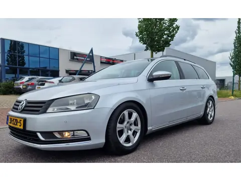 Volkswagen Passat Variant 1.4 TSI Highline BlueMotion AUT NAVI PSENSOR CRUISE 2 X SLEUTELS