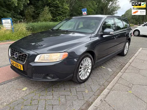 Volvo V70 2.4D Limited Edition + NIEUWE APK!!