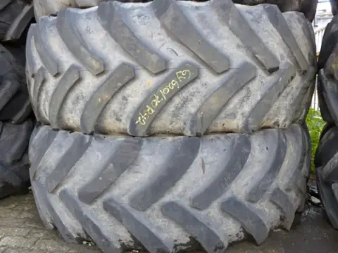 R42 Goodyear 620/70R42