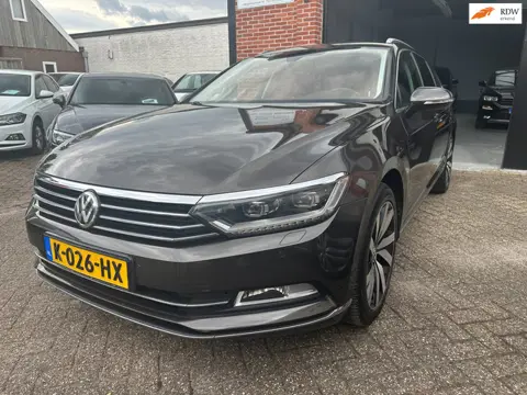 Volkswagen Passat Variant 1.8 TSI Business Edition R AUTOMAAT-NAVI-CLIMA-CRUISE-PDC