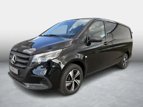 Mercedes-Benz eVito eVito 112 L2 60 kWh Mercedes-Benz eVito eVito 112 L2 66 kWh
