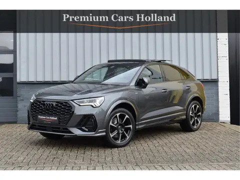 Audi Q3 Sportback 45 TFSI e S-Line 245 Pk Pano Rood Stiksel Leder Trekhaak Navi Camera 19 Inch