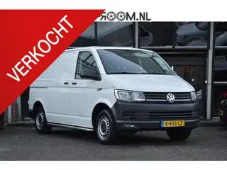 Volkswagen Transporter 2.0 TDI L2H1 Highline Carplay Trekhaak Cruise Navi