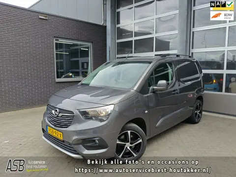 Opel Combo 1.5D L1H1 Innovation | Automaat | Carplay | Keyless | Trekhaak | Cruise | Airco | Sensore