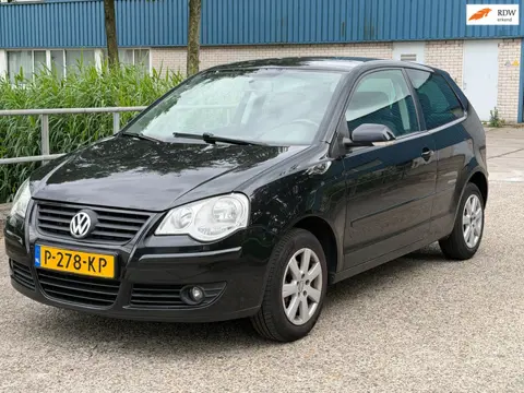 Volkswagen Polo 1.4-16V Trendline Airco! Stoelverwarming LM velgen! APK!