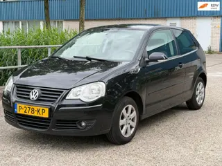 Volkswagen Polo 1.4-16V Trendline Airco! Stoelverwarming LM velgen! APK!