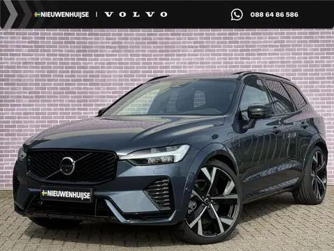 Volvo XC60 T8 Plug-in hybrid AWD Ultra Dark Executive Edition | Luchtvering | 22" | Gelamineerd Glas