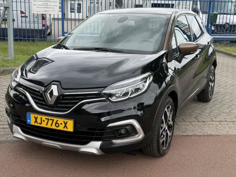 Renault Captur 1.2 TCe BOSE LED AUTOMAAT PANO KEYLESS TREKHAAK NAVI PDC