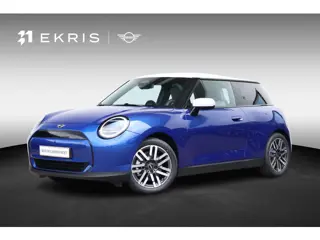 MINI 3-Deurs Cooper E Favoured L 40.7 kWh | Panorama Dak | Harman Kardon | Parking Assistant Plus | 