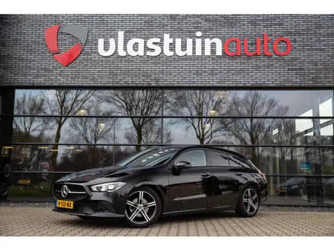 Mercedes-Benz CLA-Klasse Shooting Brake 180 Luxury Line , Trekhaak, Achteruitrijcamera,