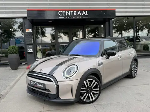 Mini 5-Deurs 1.5 Cooper JCW Autom Leder|Carplay|Keyless|136PK|Led|5drs