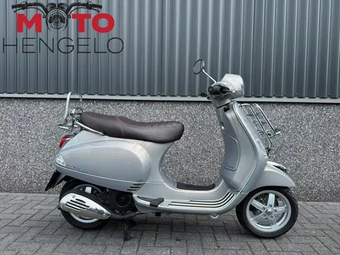 Vespa LX 125 TOURING (bj 2013)