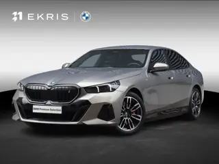 BMW i5 eDrive40 | M Sportpakket Pro | Harman Kardon | Driving Assistant Plus | Stoelventilatie | Com