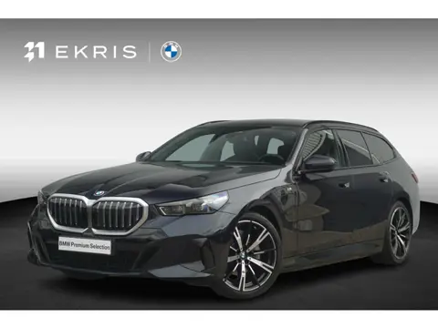 BMW 5 Serie Touring 530e | M Sportpakket | Harman Kardon | Panoramadak | Driving Assistant Professio