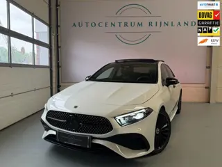 Mercedes-Benz A-klasse 180 AMG Black Line Automaat, Panoramadak, Navi, Camera