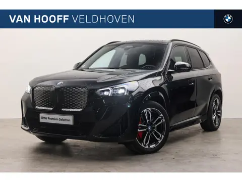 BMW iX1 eDrive20 M Sport / Sportstoelen / Comfort Access / Achteruitrijcamera / M Adaptief onderstel