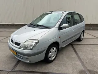 Renault Scénic 2.0-16V Expression Sport automaat