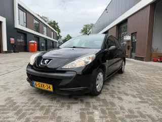 Peugeot 206 + 1.1 XR