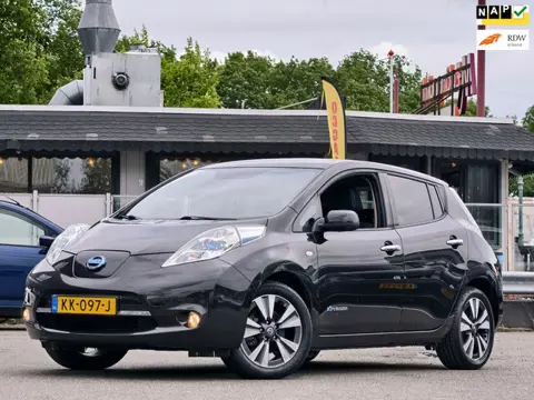 Nissan LEAF Tekna 30 kWh / NAP / KEYLESS / NAVI / CAMERA / AIRCO / SP VLG / STOEL VERW /