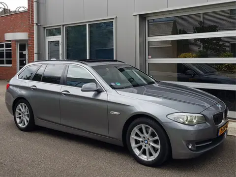 BMW 5 Serie Touring 523i Aut8 PanoDak Leder Navi Xenon Zgoh