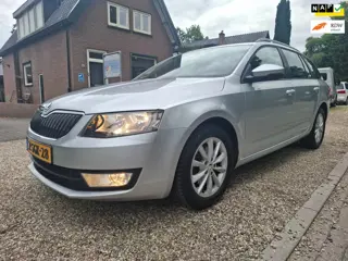 Skoda Octavia Combi 1.2 TSI Ambition Businessline distributie vv zeer nette auto