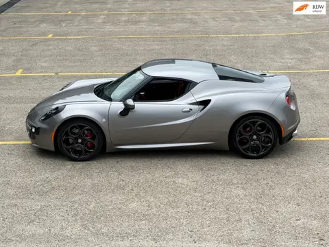 Alfa Romeo 4C 1750TBI TCT - KOMT BINNEN -