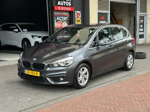 BMW 2-serie Active Tourer 218d Essential Automaat Navi