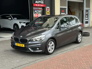 BMW 2-serie Active Tourer 218d Essential Automaat Navi