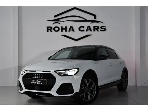 Audi A1 citycarver 30 TFSI, Camera, CarPlay, Automaat