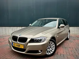 BMW 3-serie Touring 318i Business Line * Aut * Navi * Cruise * Climate * Trekhaak *