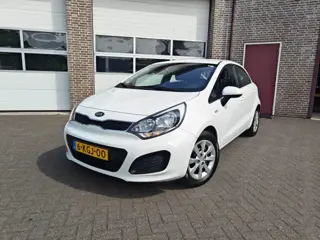 KIA RIO 1.2 CVVT Comfort Pack - Airco - Trekhaak - Elektr. ramen - Prijs all-in
