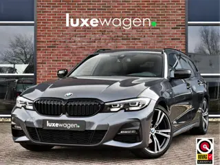 BMW 3 Serie Touring 320i M-Sport Shadow HiFi 19inch Camera NL-auto