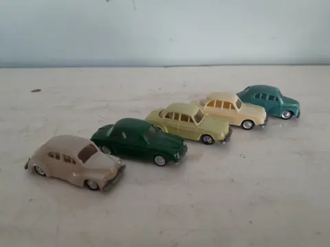 Vintage EKO Spain HO 1:87 Renault - set of 6