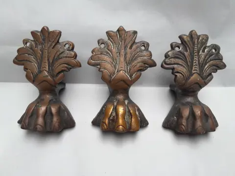 Antieke vintage messing leeuwenpoot leeuwenpoot kastpoten - set van 3