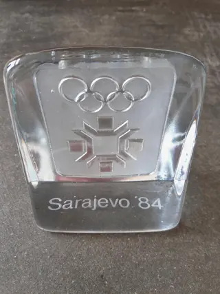 Presse Papier Sarajevo 84 Olympische Spelen - glas