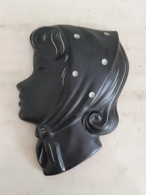 Vintage aardewerk wandkopje vrouw Kroon - 50s