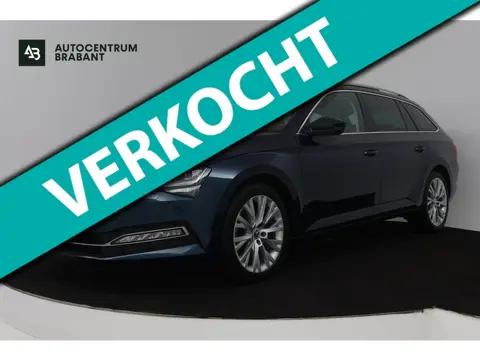 Skoda Superb Combi 1.5 TSI ACT Business Edition Plus (PANORAMADAK, STUUR-/STOELVERWARMING, CAMERA, A
