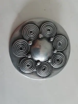 Vintage tinnen broche uit Noorwegen 70s