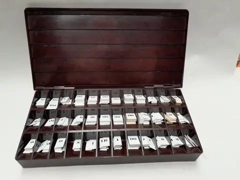 vintage bakelieten letterdoos - Malmberg - LCGM