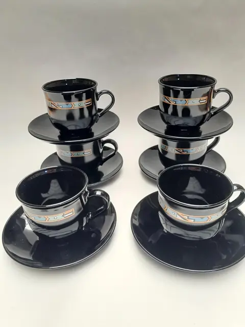 Vintage Arcoroc France Noir Aztec AOW11 Cup and Saucer - set of 6