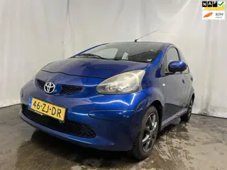 Toyota Aygo 1.0-12V + SCHADEAUTO!