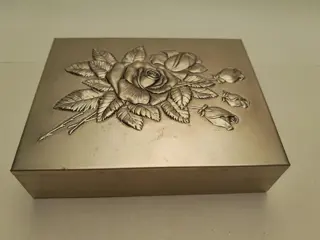 Vintage sigarettendoos Roos - metalen doos, snuisterijdoos, sieradendoos