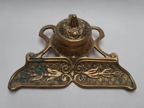 art nouveau messing inktpot inktstel  Frankrijk