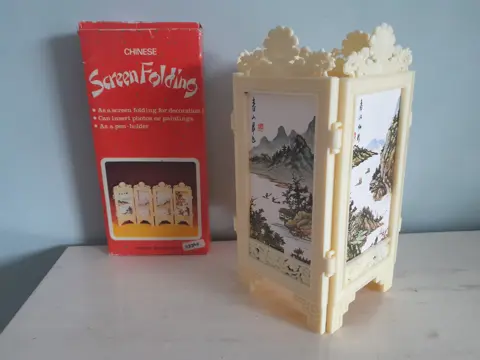 Vintage Chinese Folding Screen - decoration- pen-holder