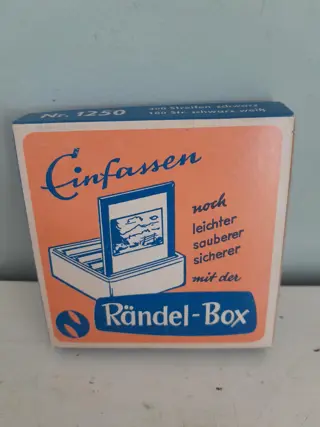 Rändel-Box Diarahmung 60er Jahre zugeschnittene Einfaßstreifen für 100 Dias 5x5 U Form OVP
