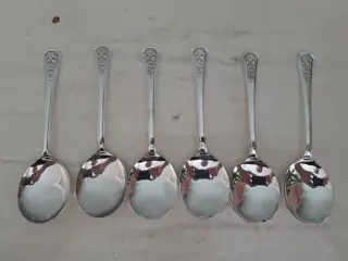 set van 6 verzilverde dessert lepels - bloemmotief